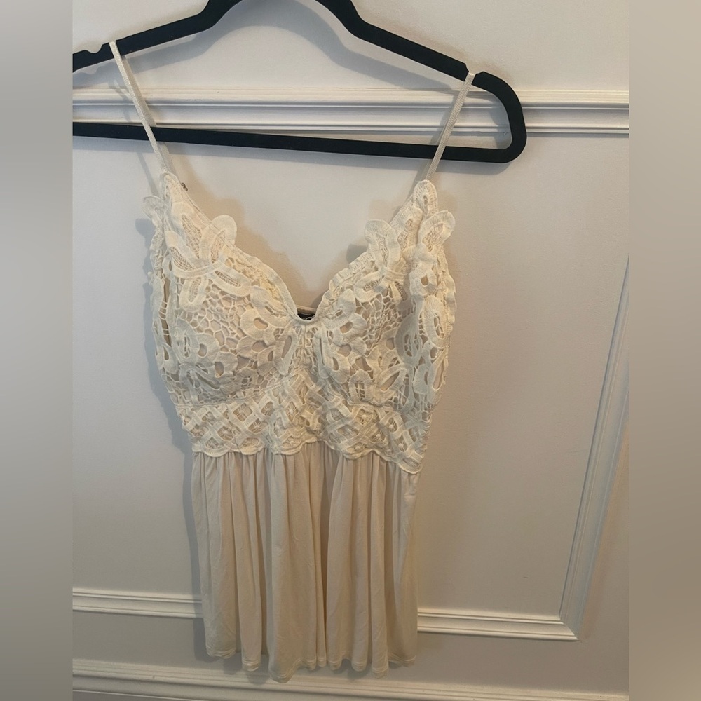 Elegant Cream Lace Top Flowy Tank